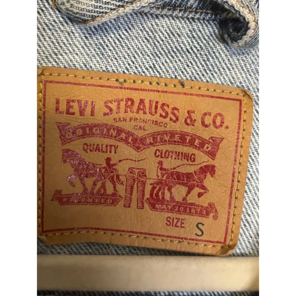 Levi's The Original Baggy Trucker Denim Jacket Side Welt Pockets Light Blue W S - Picture 7 of 10